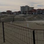 Lavori in corso sulla spiaggia di velluto: le dune sono state spianate su un lungo tratto della spiaggia di ponente